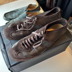 2 pairs of Clarks leather/nubuck shoes